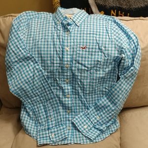 Hollister gingham long-sleeved button down